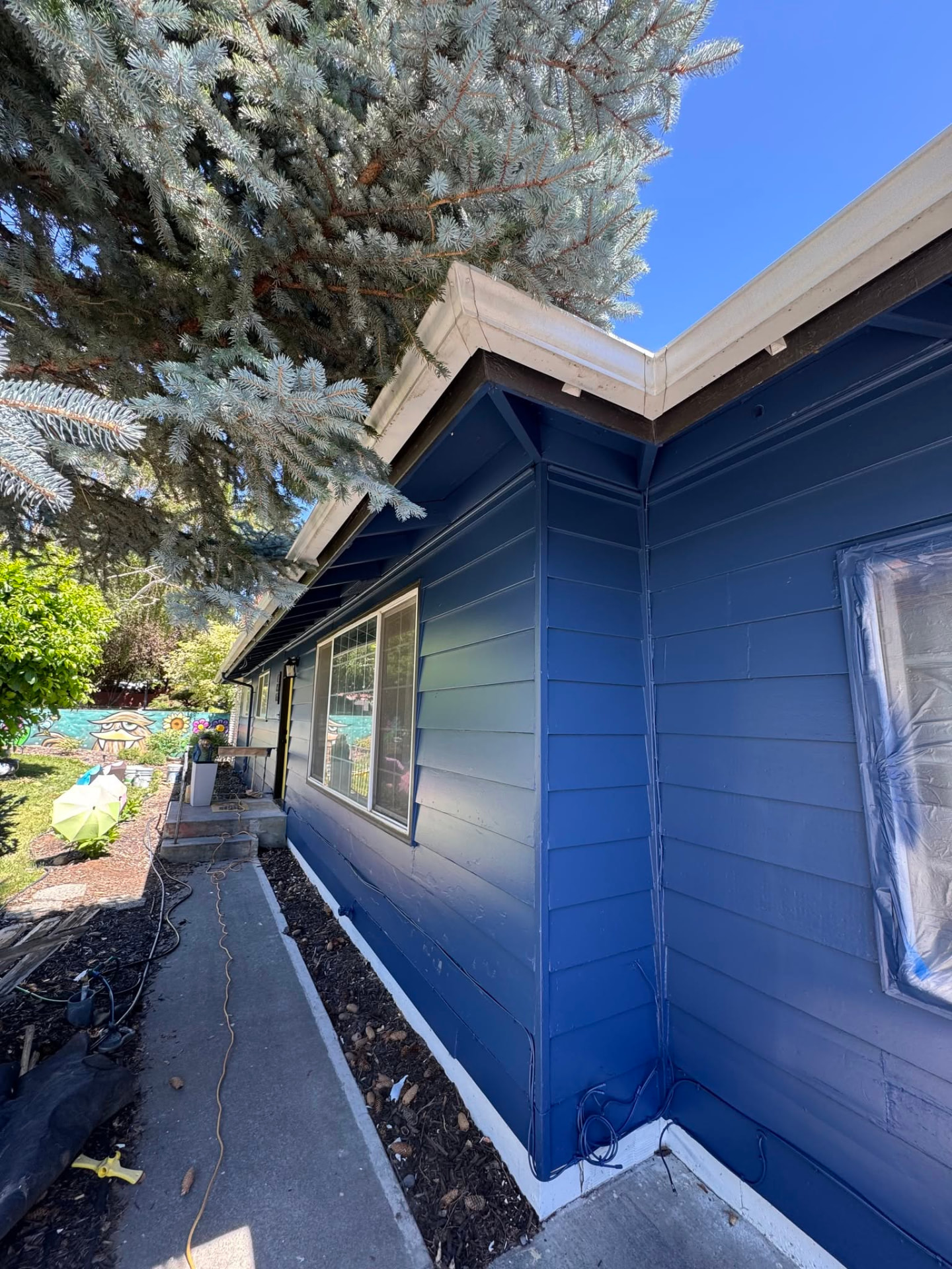 Exterior siding and trim painting in East Wenatchee WA